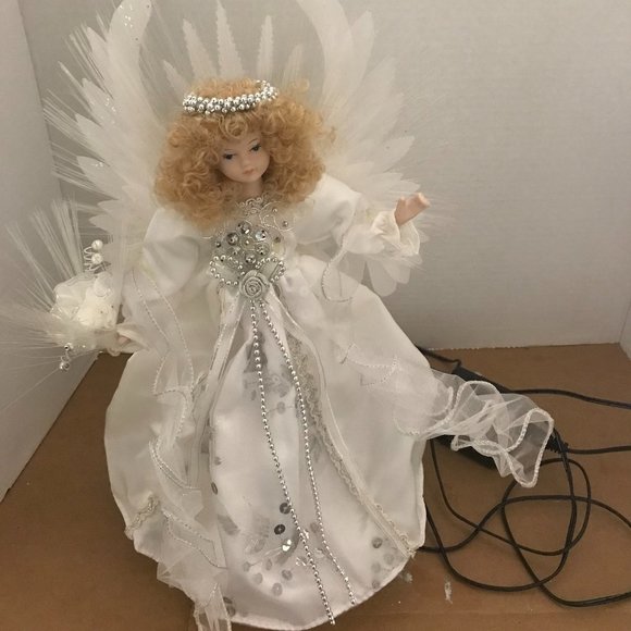 Fibre Optic Ivory Christmas Angel 13 inches tall - Picture 3 of 11